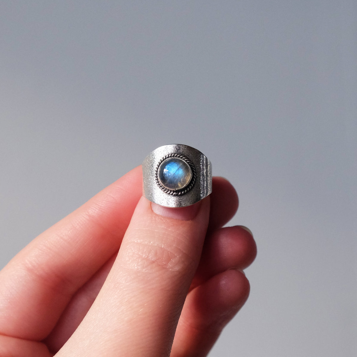 Labradorite Saddle Ring - Size 6