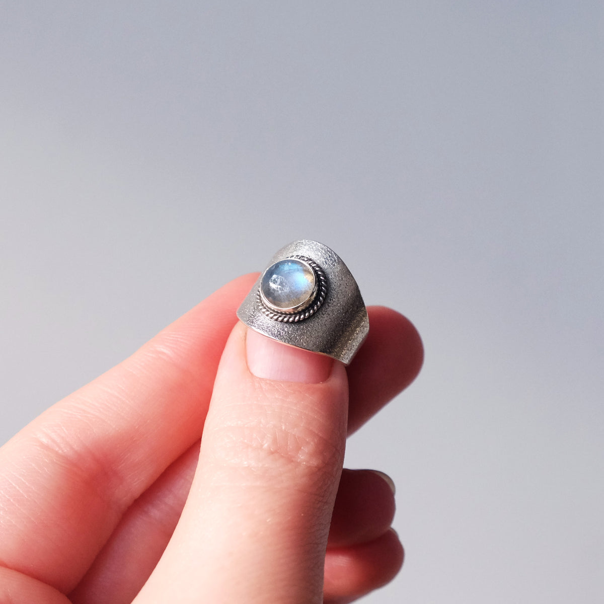 Labradorite Saddle Ring - Size 6