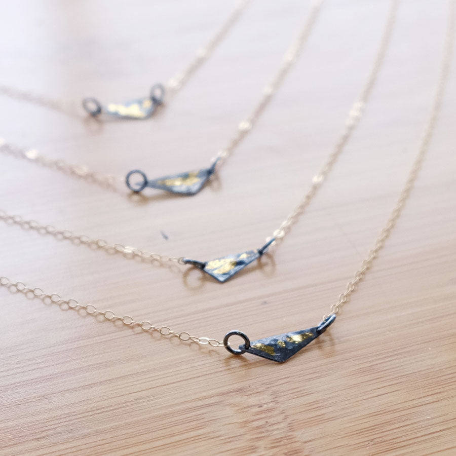 Gold Star Point Short Necklaces